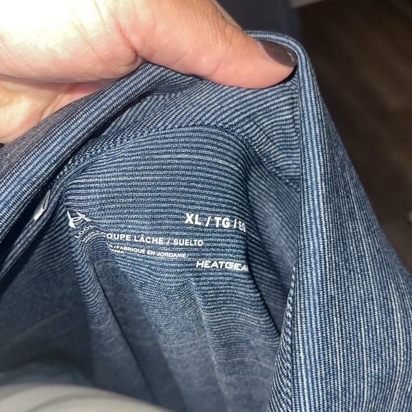 Men’s Under Armour Polo - Picture 4 of 4